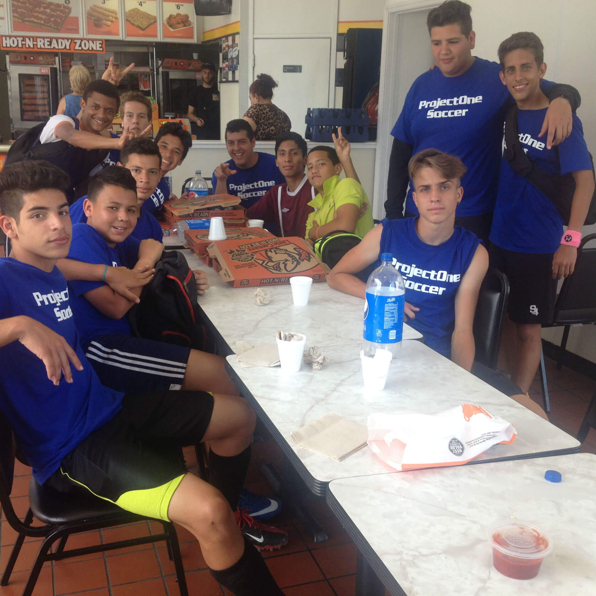 Luego de la victoria a compartir  en ‘Littlle Cesar’. Somos un equipo, Somos Project One Soccer School.